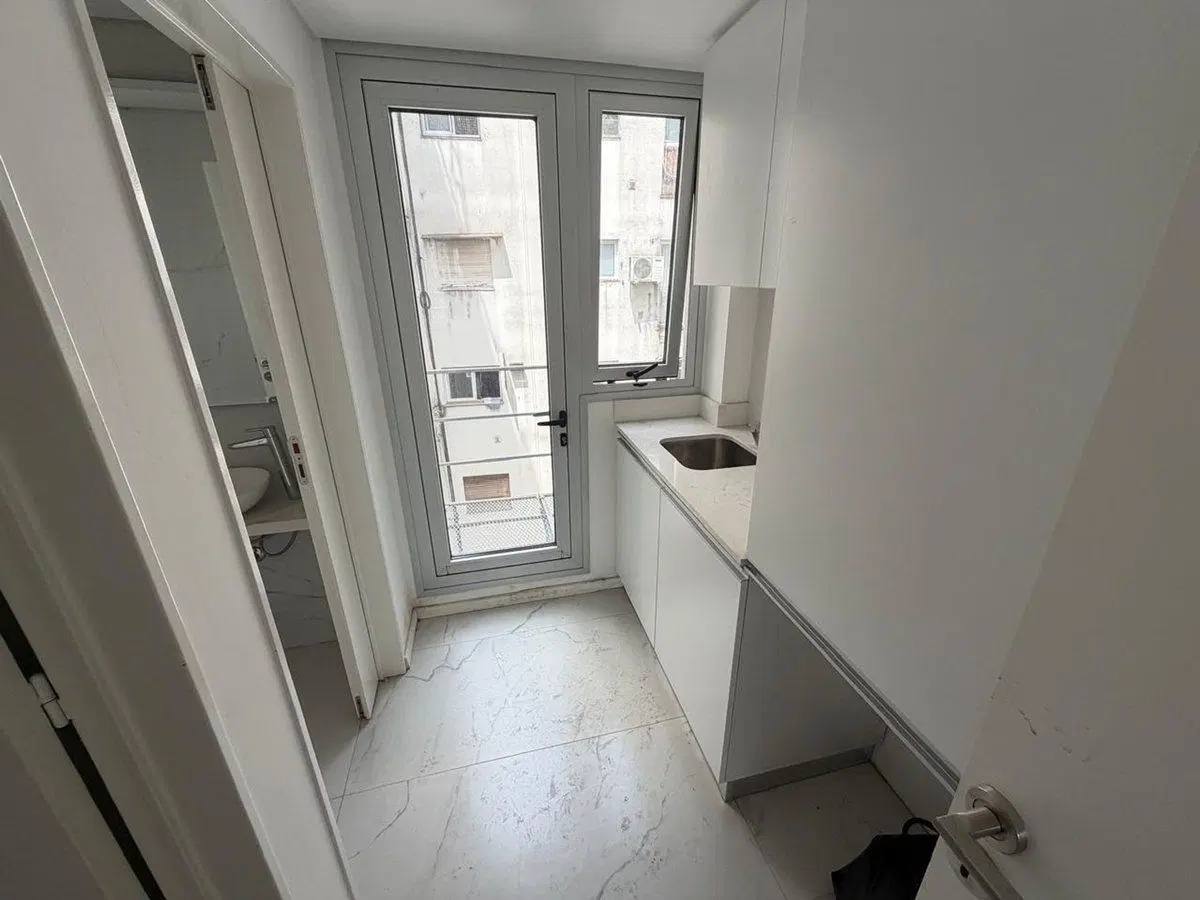 OFICINA EN VENTA A ESTRENAR 5