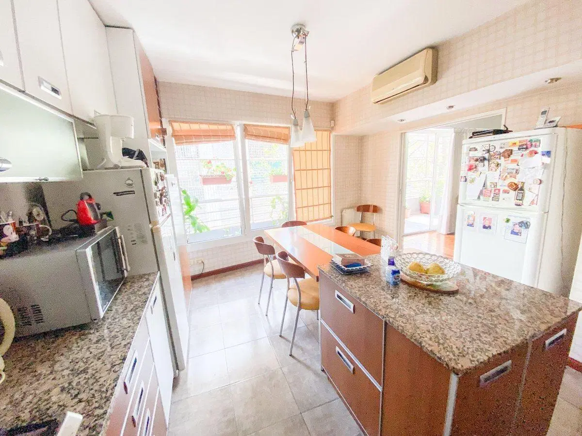 DEPARTAMENTO EN CABALLITO CON  DOS COCHERAS 5