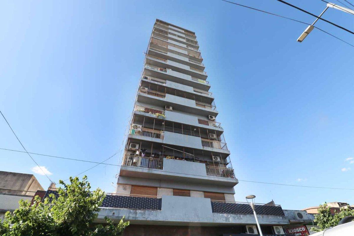 VENTA DEPTO 4 AMBIENTES, COCHERA, FRENTE, LUMINOSO