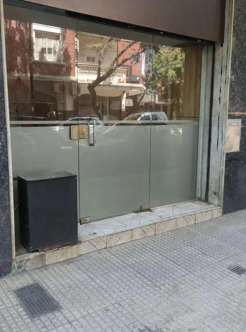 VENTA DE LOCAL C/ ALTILLO ZONA OUTLET VILLA CRESPO 4