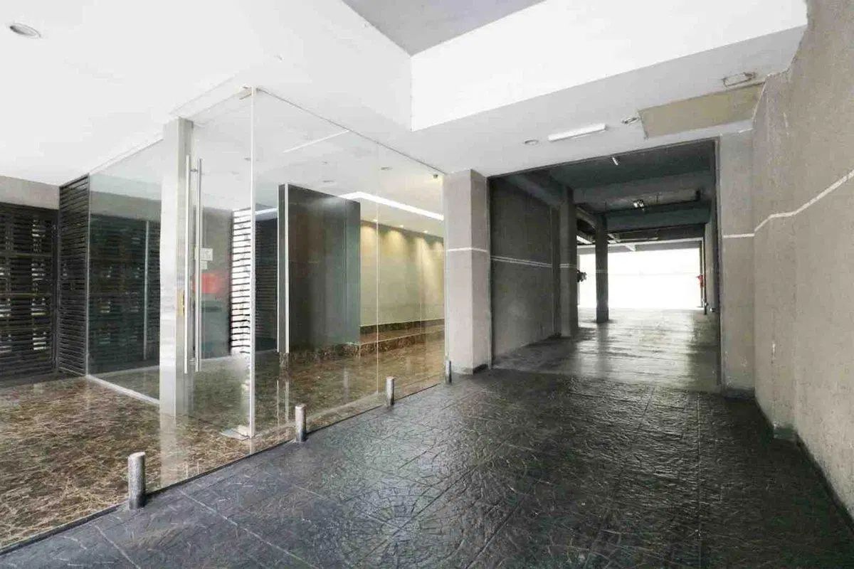 VENTA MONOAMBIENTE  CON PATIO IMPECABLE!!!! lumino 8