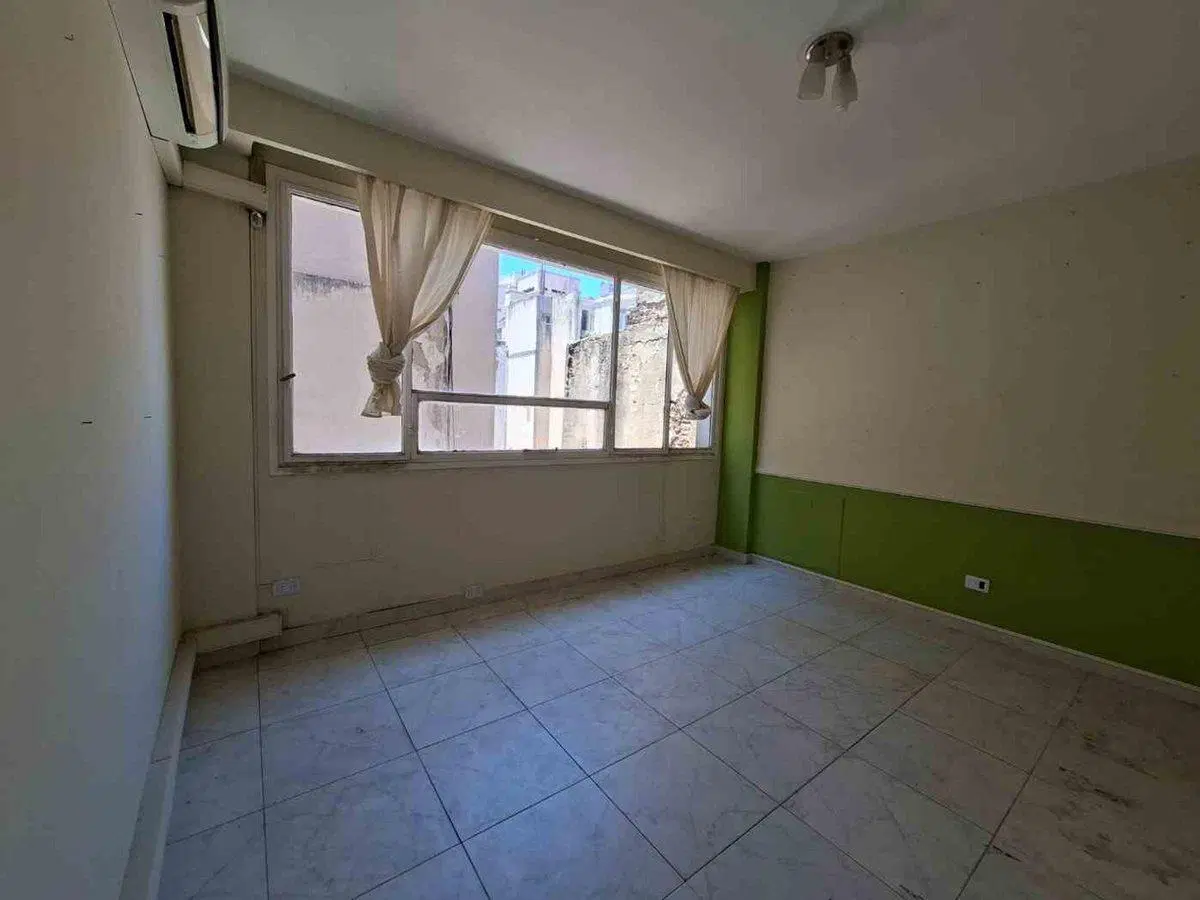 VENTA OFICINA 2 AMB. CON BAÑO Y BAULERA TRIBUNALES 4
