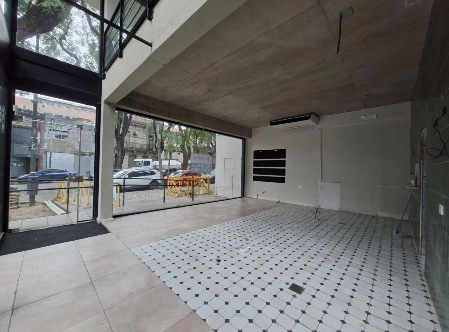ALQUILER LOCAL COMERCIAL PALERMO DECK Y TERRAZA 5