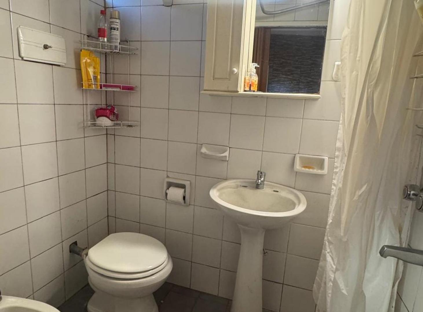 Foto de VENTA PH 3 AMB REFACCIONADO EN FLORES APTO CRÉDITO, imagen 5