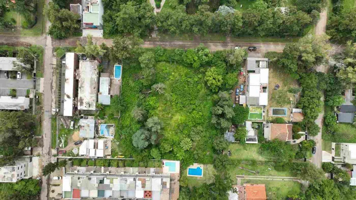 TERRENO CON PROYECTO APROBADO - PILAR 2