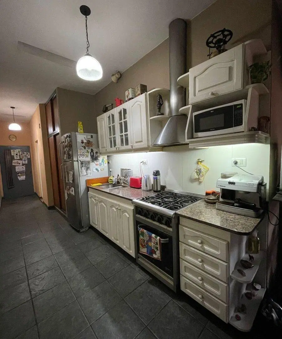 VENTA CASA LUGANO 4 AMB  LOTE PROPIO 8,66 X 37 MTS 3