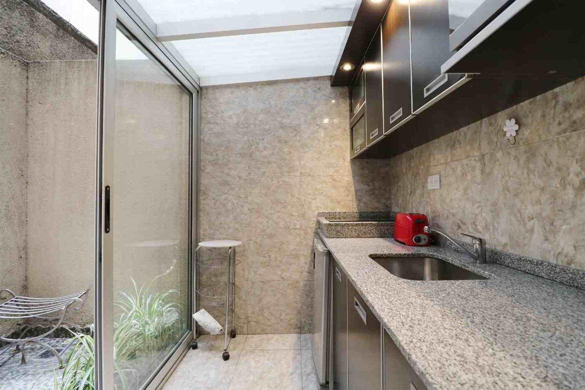 Foto de VENTA MONOAMBIENTE CON PATIO IMPECABLE!!!! lumino, imagen 4