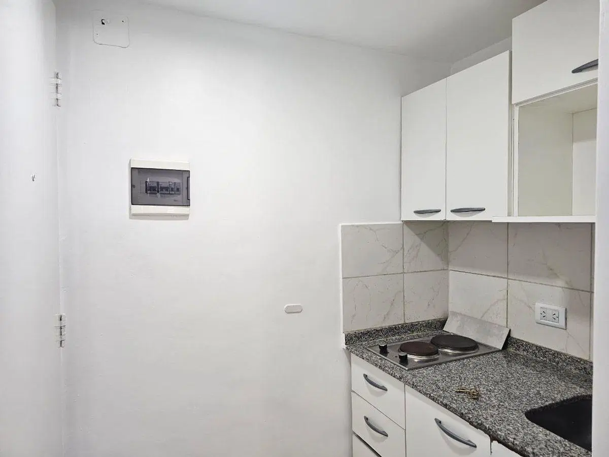 VENTA MONOAMBIENTE DIVISIBLE, IDEAL ESTUDIANTES 4