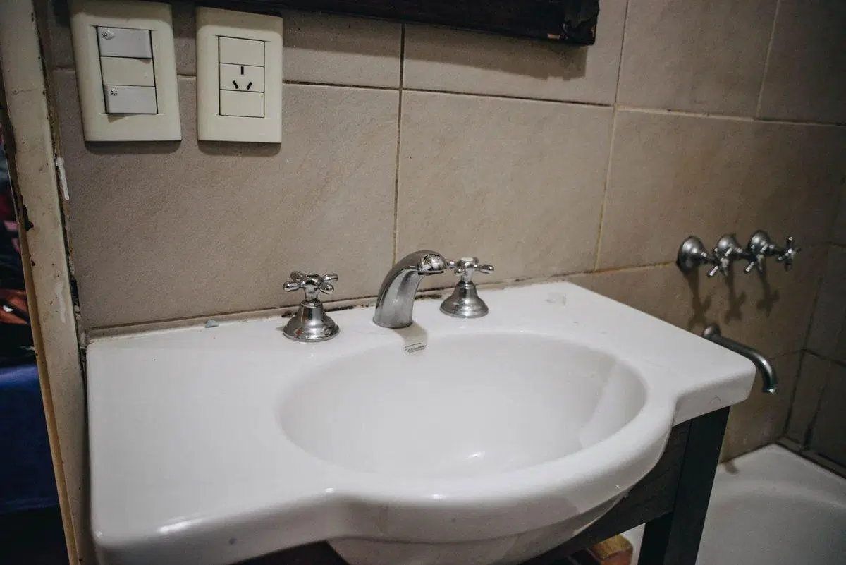 Venta Monoambiente con Patio en Parque Chas 8