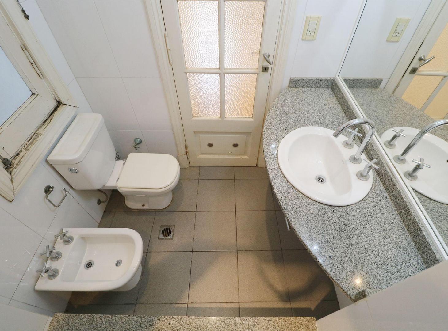 Foto de VENTA DEPARTAMENTO 3 AMBIENTES COCHERA RECOLETA, imagen 5