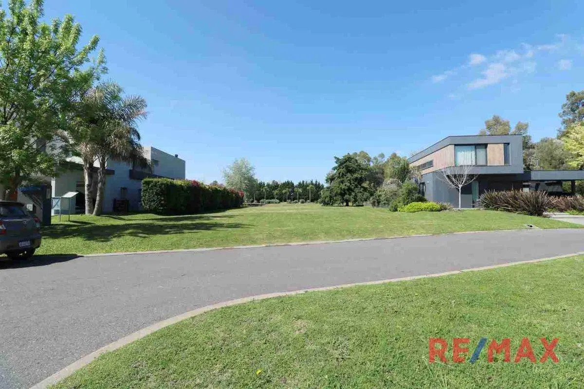 Venta Lote Terralagos, barrio House fondo a lago. 4