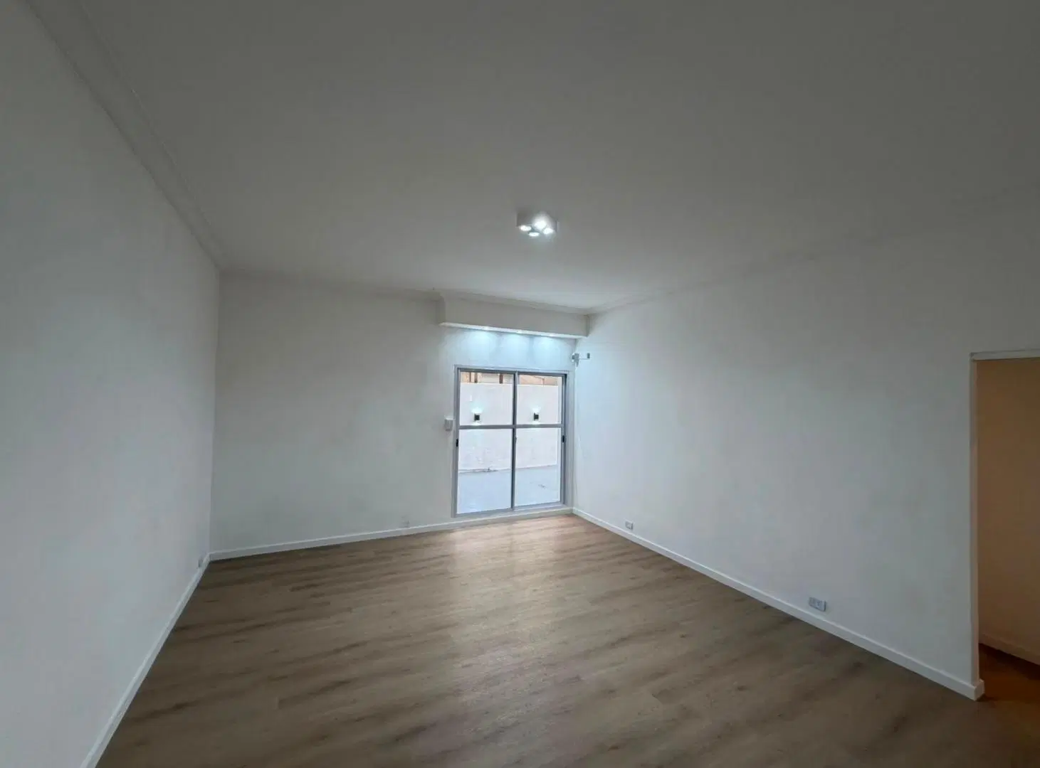 Depto 4 Amb en Venta con 2 Patios en Balvanera 4