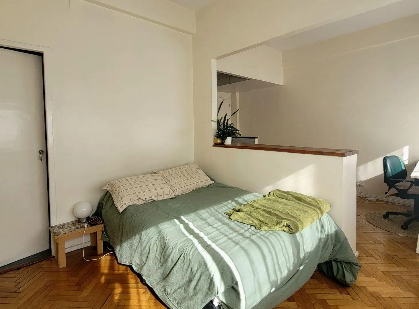 Venta monoambiente P 5ª a la calle Once. Mucha Luz 3