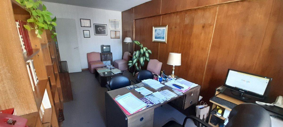 Foto de VENTA DE OFICINA 3 AMBIENTES CON BAÑO TRIBUNALES, imagen 5