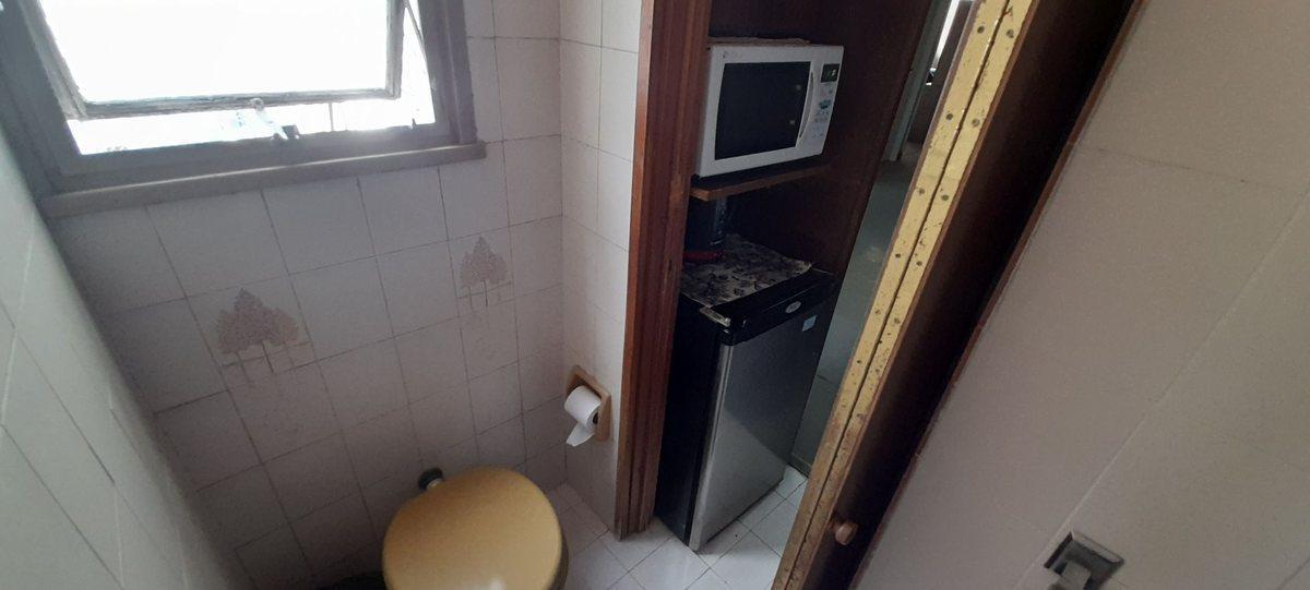 Foto de VENTA DE OFICINA 3 AMBIENTES CON BAÑO TRIBUNALES, imagen 3