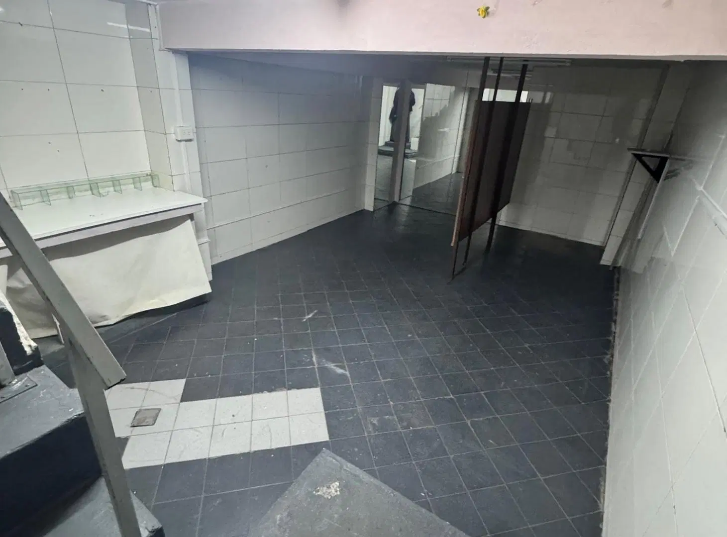 ALQUILER LOCAL COMERCIAL EN MICROCENTRO 8