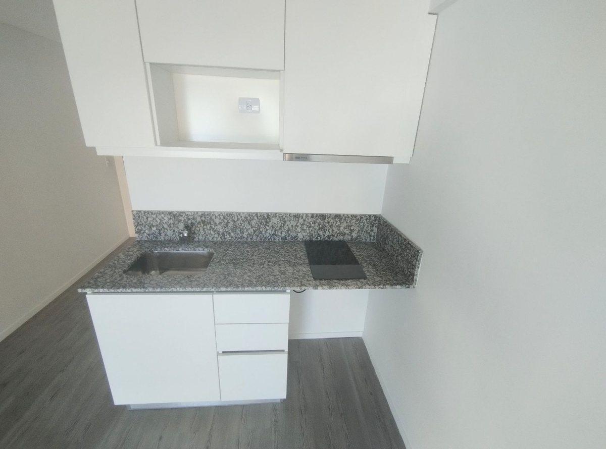 Foto de VENTA MONOAMBIENTE CON BALCON EN "MOCA2",BARRACAS., imagen 2