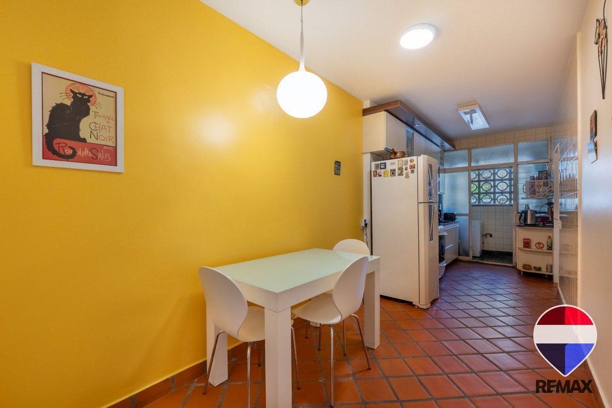 Foto de VENTA DEPARTAMENTO 4 AMBIENTES CON COCHERA ALMAGRO, imagen 2