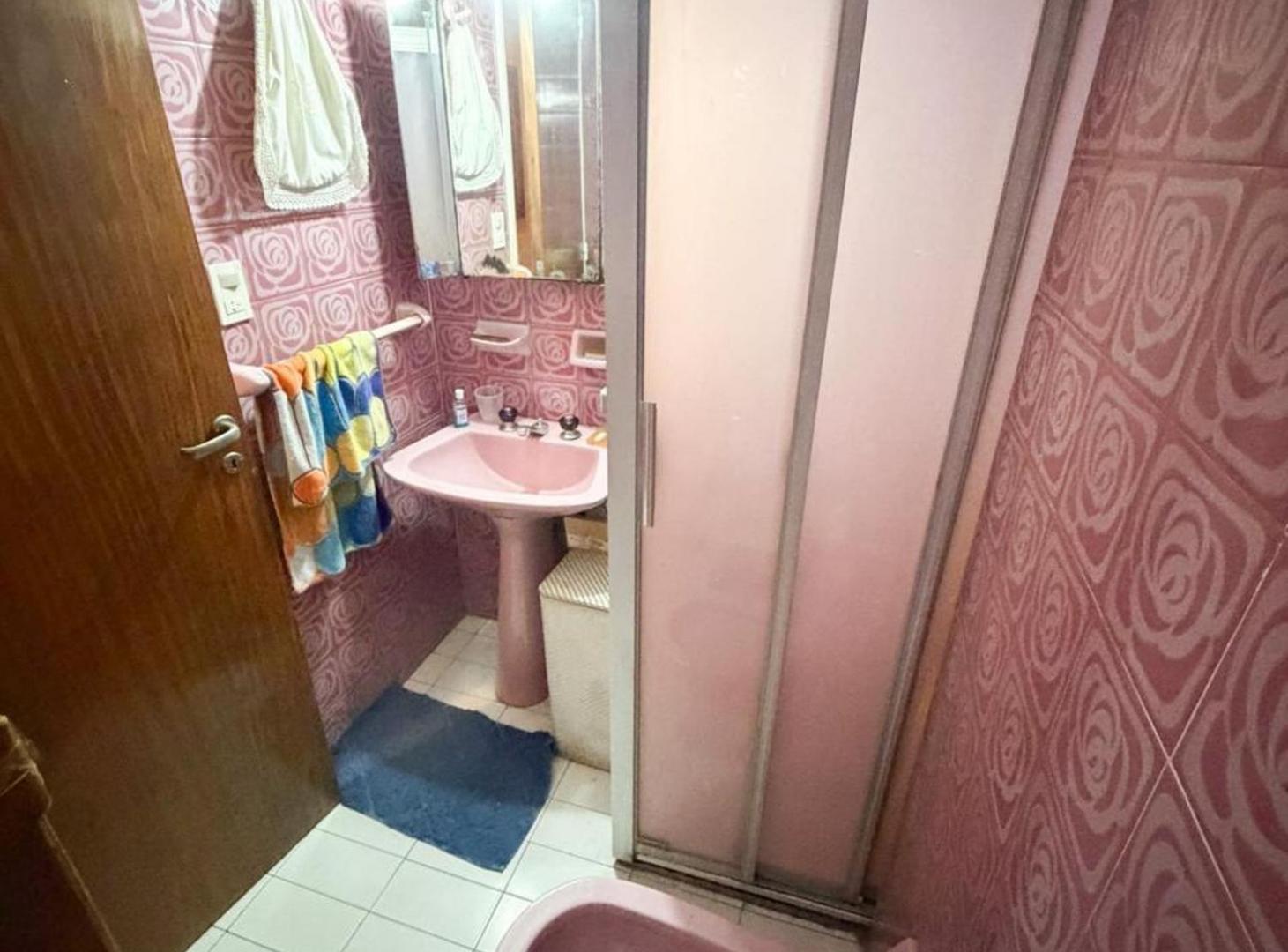 Foto de DEPARTAMENTO 4 AMB CON DEP Y COCHERA/ APTO CREDITO, imagen 2