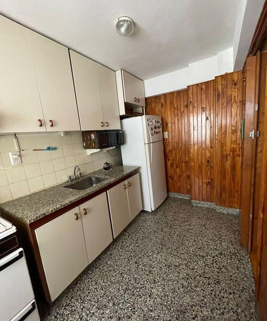 Foto de VENTA 3 AMB C/ BALCON Y COCHERA, MONTE CASTRO!, imagen 4