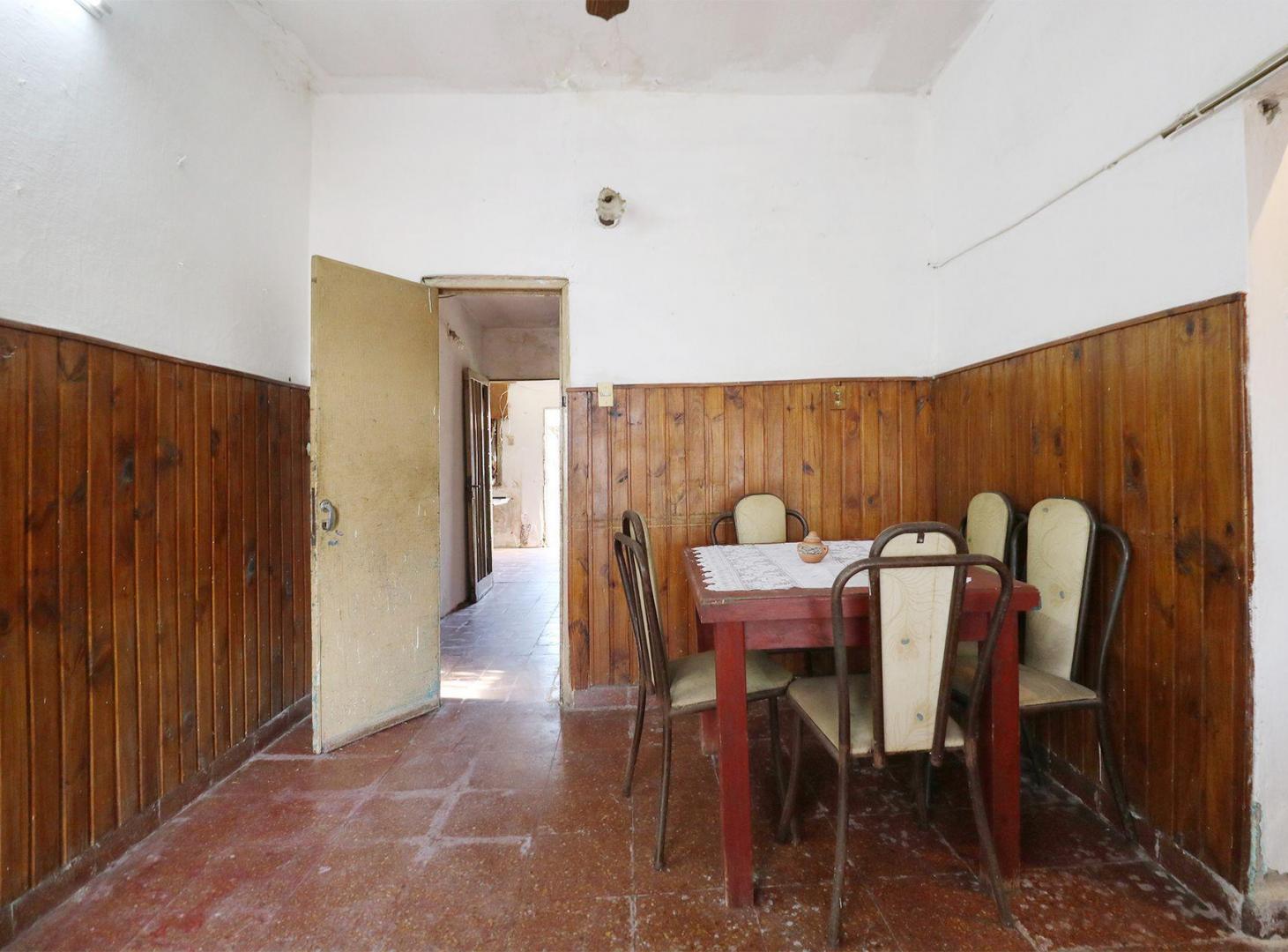 Foto de VENTA CASA LOTE PROPIO C/LOCAL, PILETA/ MORENO, imagen 3