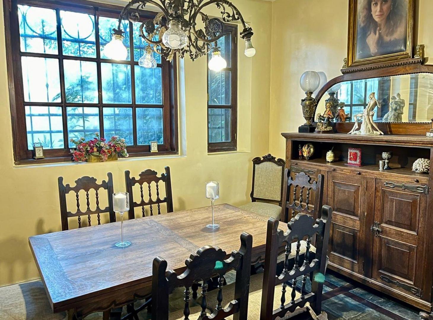 Foto de VENTA CASA 6 AMB EN VTE LOPEZ C/PILETA, imagen 5