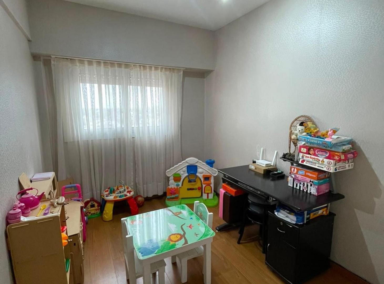 Foto de VENTA DEPTO SAAVEDRA 5 AMB PIS0 13 con COCHERA, imagen 3