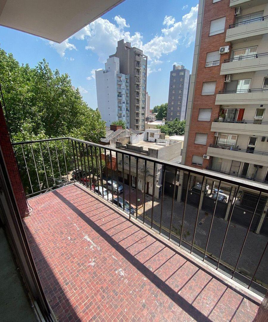 Foto de DEPARTAMENTO 4 AMBIENTES LUMINOSO EN LANUS, imagen 5