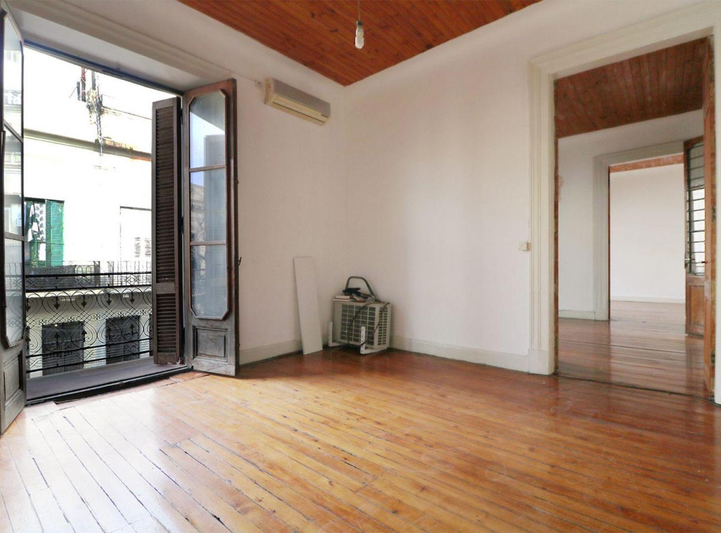Foto de VENTA PH-SAN TELMO -A RECICLAR - APTO- Cto.-PROF., imagen 4