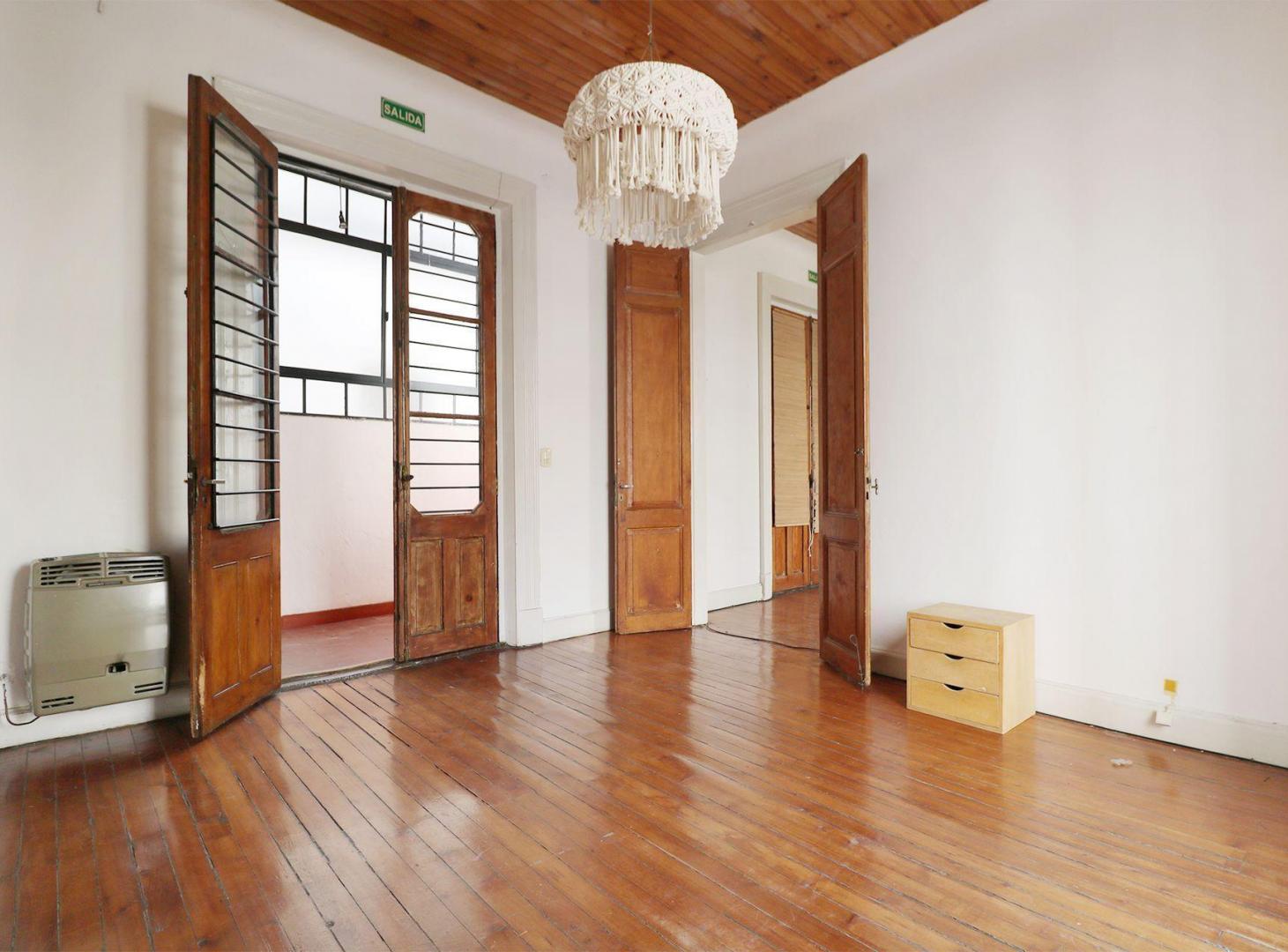 Foto de VENTA PH-SAN TELMO -A RECICLAR - APTO- Cto.-PROF., imagen 3
