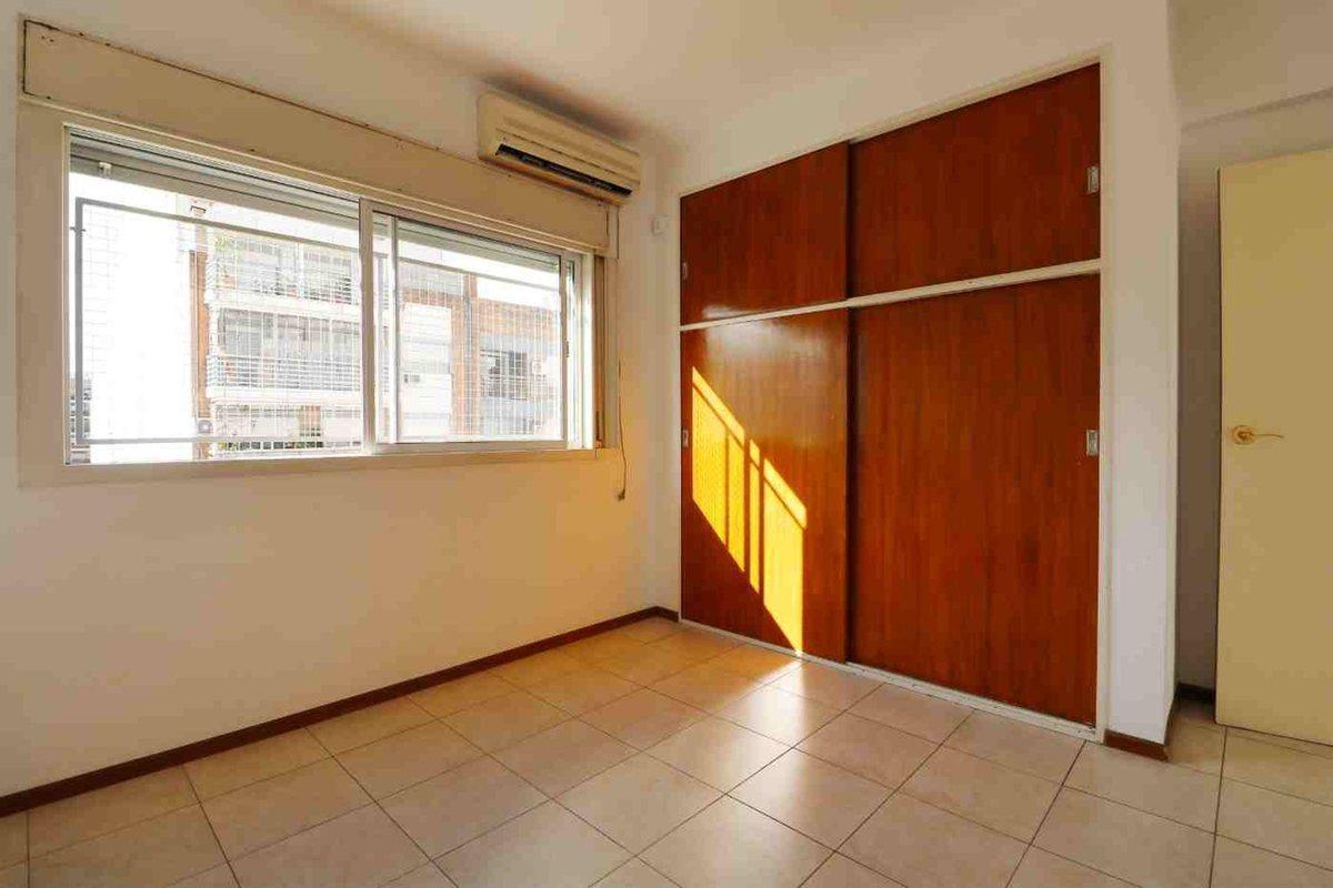Foto de Venta dep. 3 amb Almagro, c/balc y coch. c/renta, imagen 3