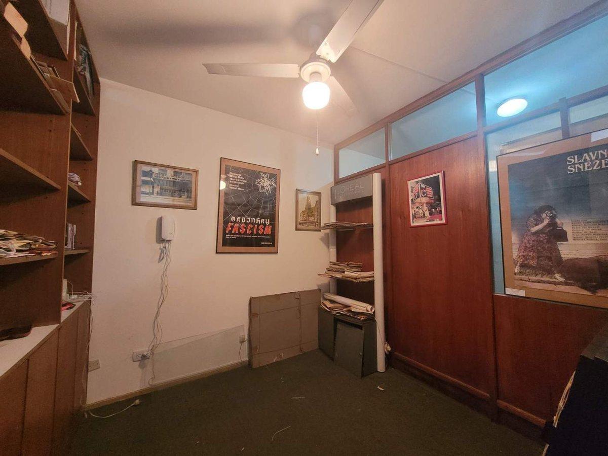 Foto de VENTA OFICINA CONTRAFRENTE MUY LUMINOSA MONSERRAT, imagen 4