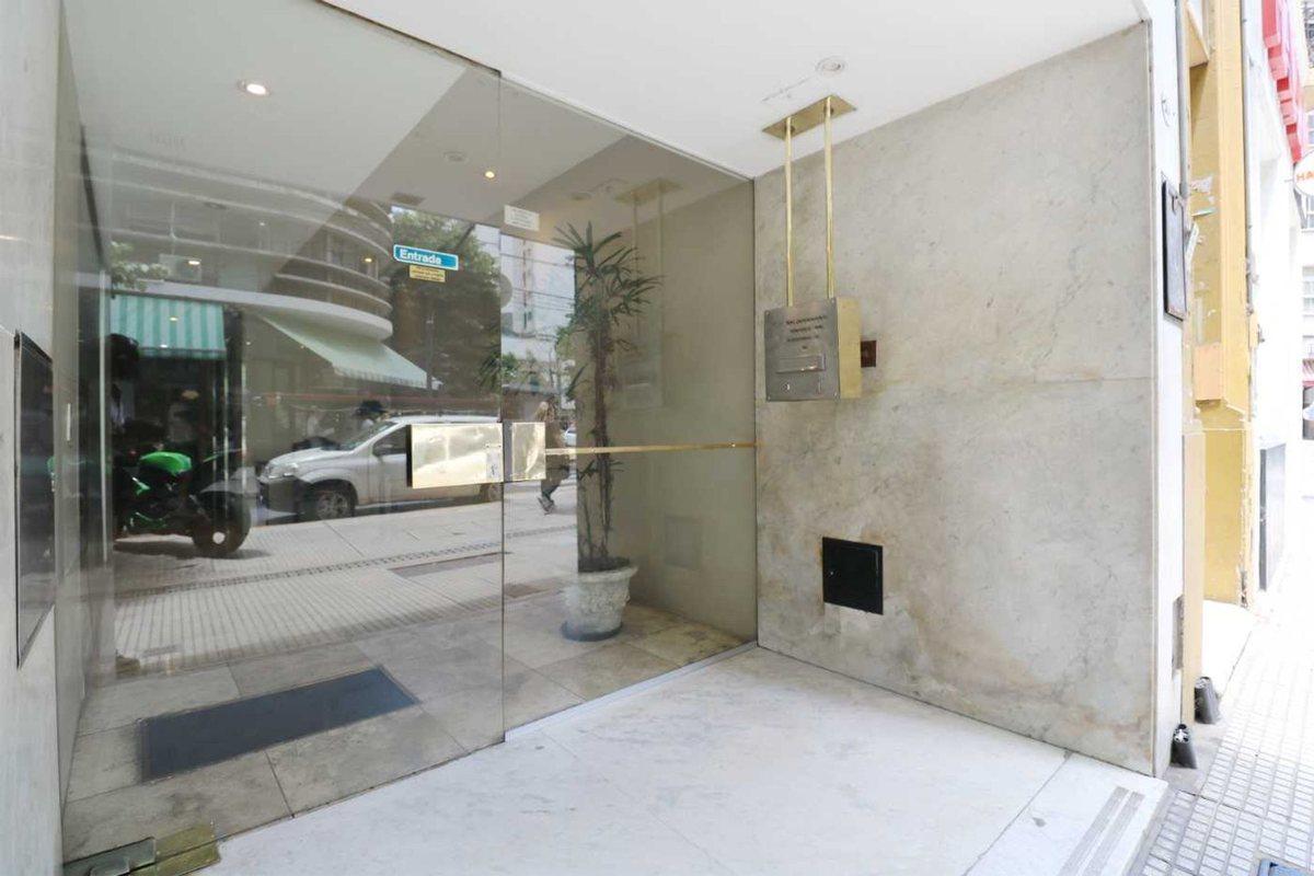 Foto de Venta depto. Tribunales monoambiente div. balcòn, imagen 2