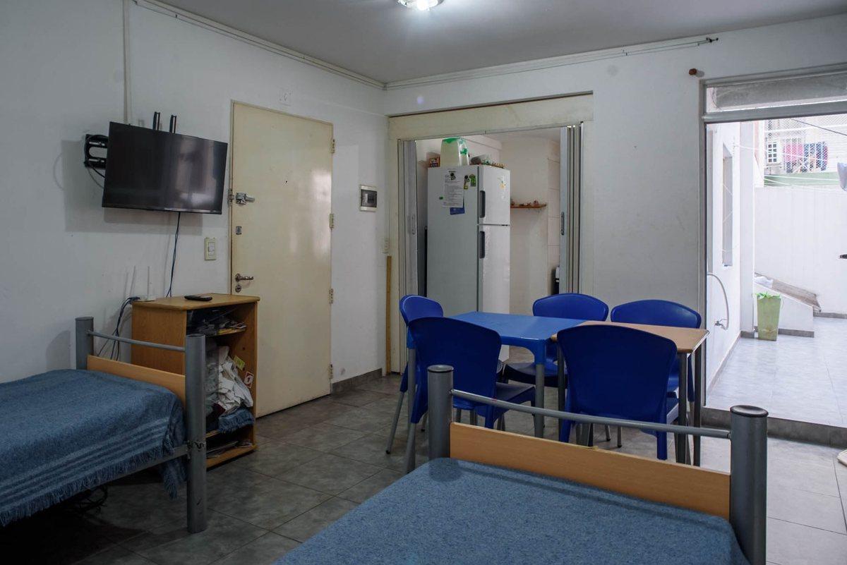 Foto de Venta Monoambiente con Patio en Parque Chas, imagen 1