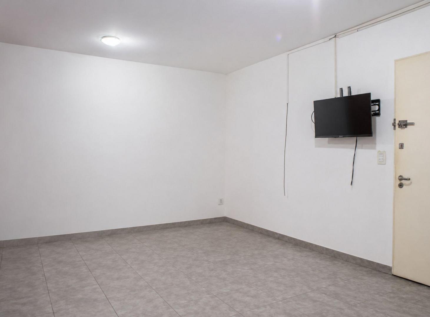Foto de Venta Monoambiente con Patio en Parque Chas, imagen 5