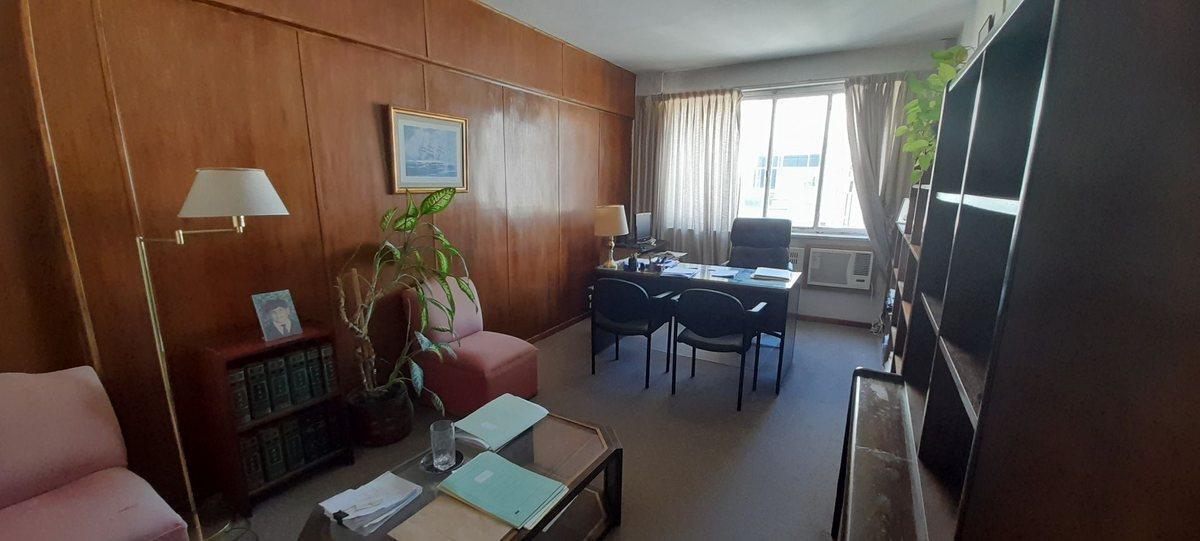 Foto de VENTA DE OFICINA 3 AMBIENTES CON BAÑO TRIBUNALES, imagen 1