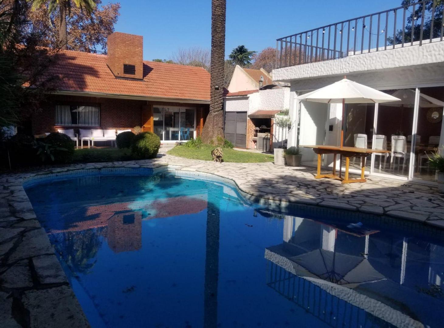 Foto de CASA 4 AMBIENTES VENTA ADROGUE PILETA QUINCHO COCH, imagen 2