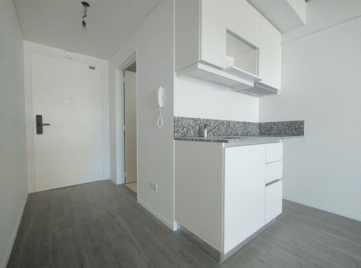 Foto de VENTA MONOAMBIENTE CON BALCON EN "MOCA2",BARRACAS., imagen 3