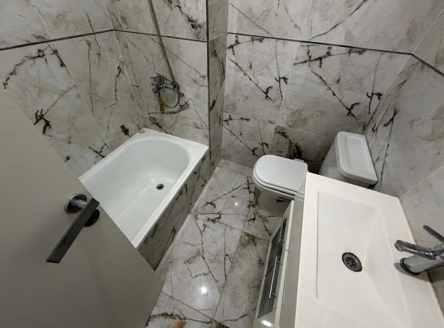 Foto de DEPARTAMENTO EN ALQUILER CABALLITO, imagen 2