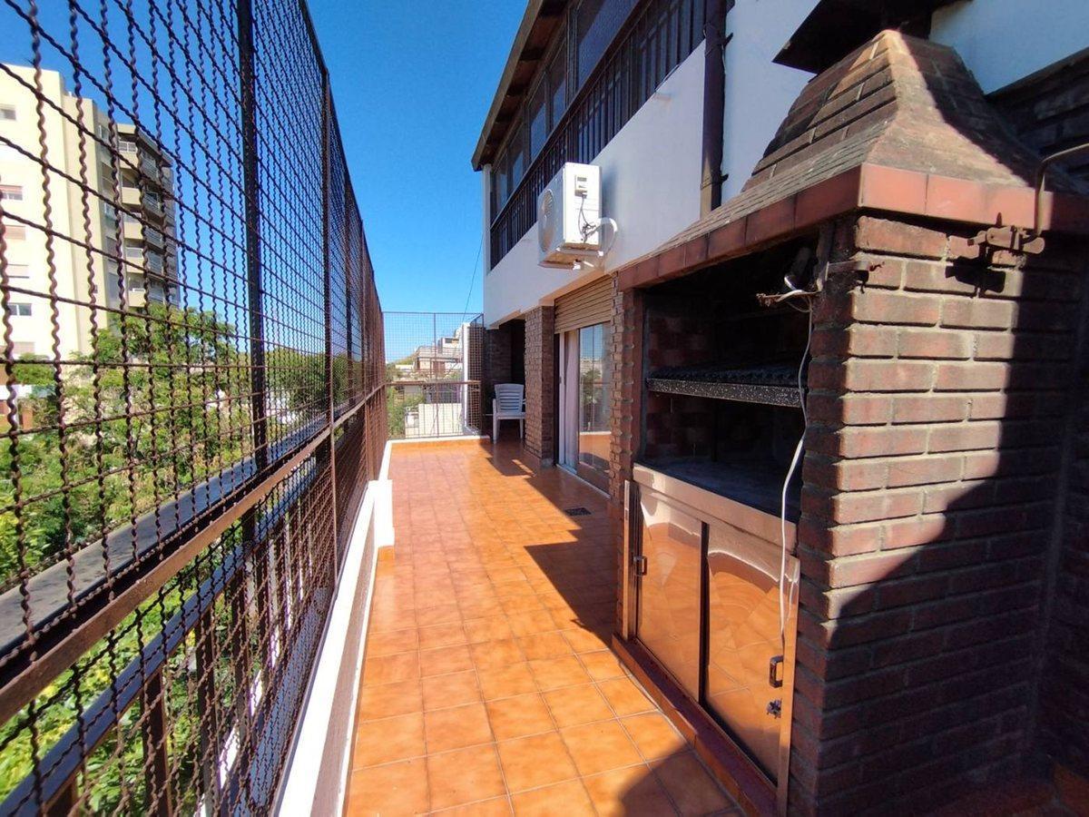 Foto de VENTA SEMIPISO 4 AMB + DEP + ESCR. + 2 COCHERAS., imagen 3