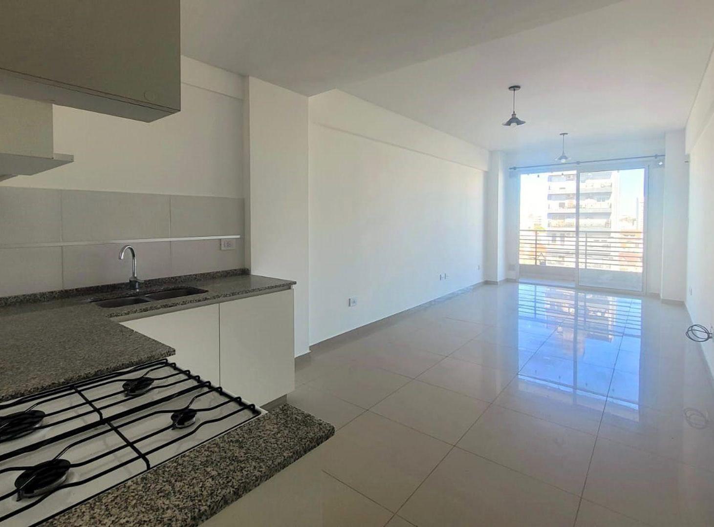 Foto de Alquiler monoambiente, balcon y luz, Monte Castro, imagen 4