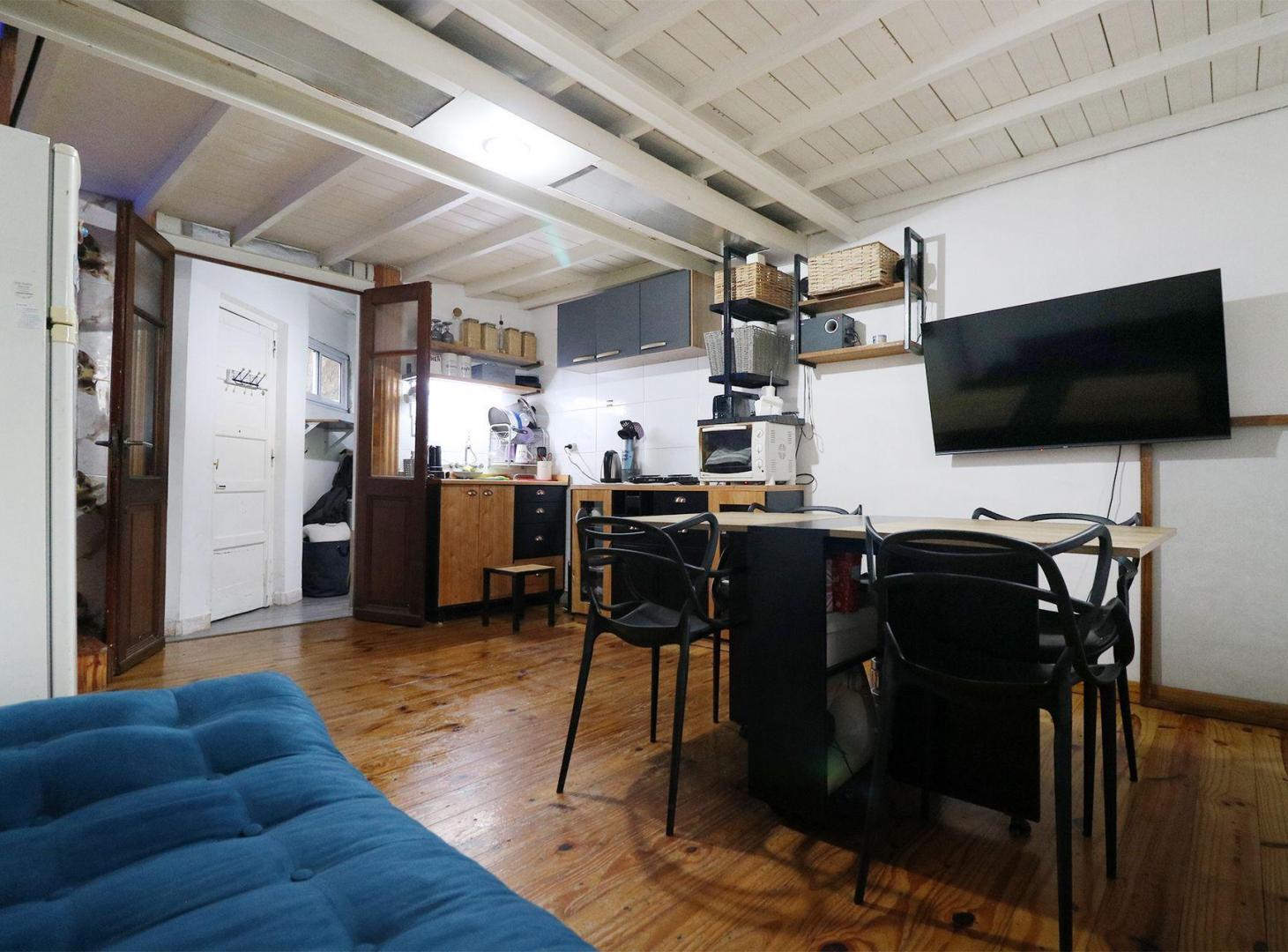 Foto de VENTA DE MONOAMBIENTE CON ENTREPISO EN ABASTO, imagen 1