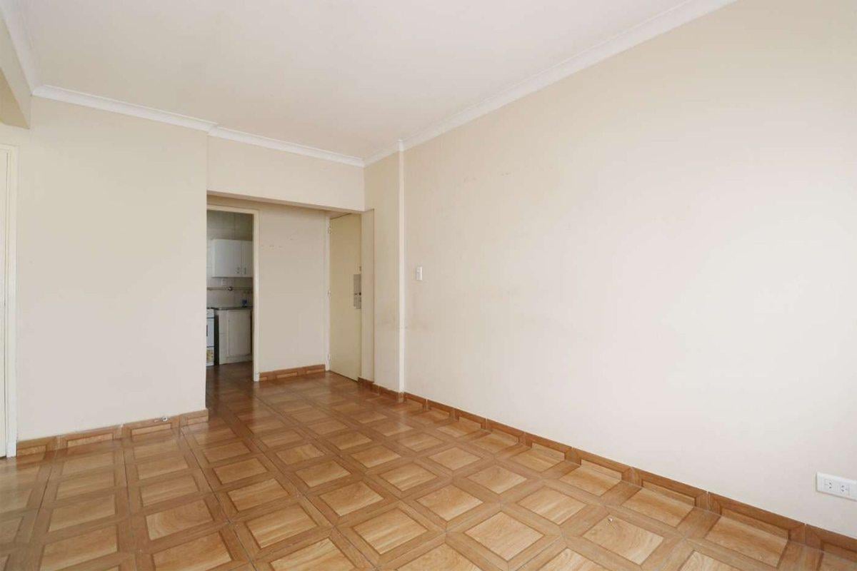 Foto de VENTA DPTO 3 AMBIENTES IDEAL ESTUDIANTE, LUMINOSO!, imagen 3