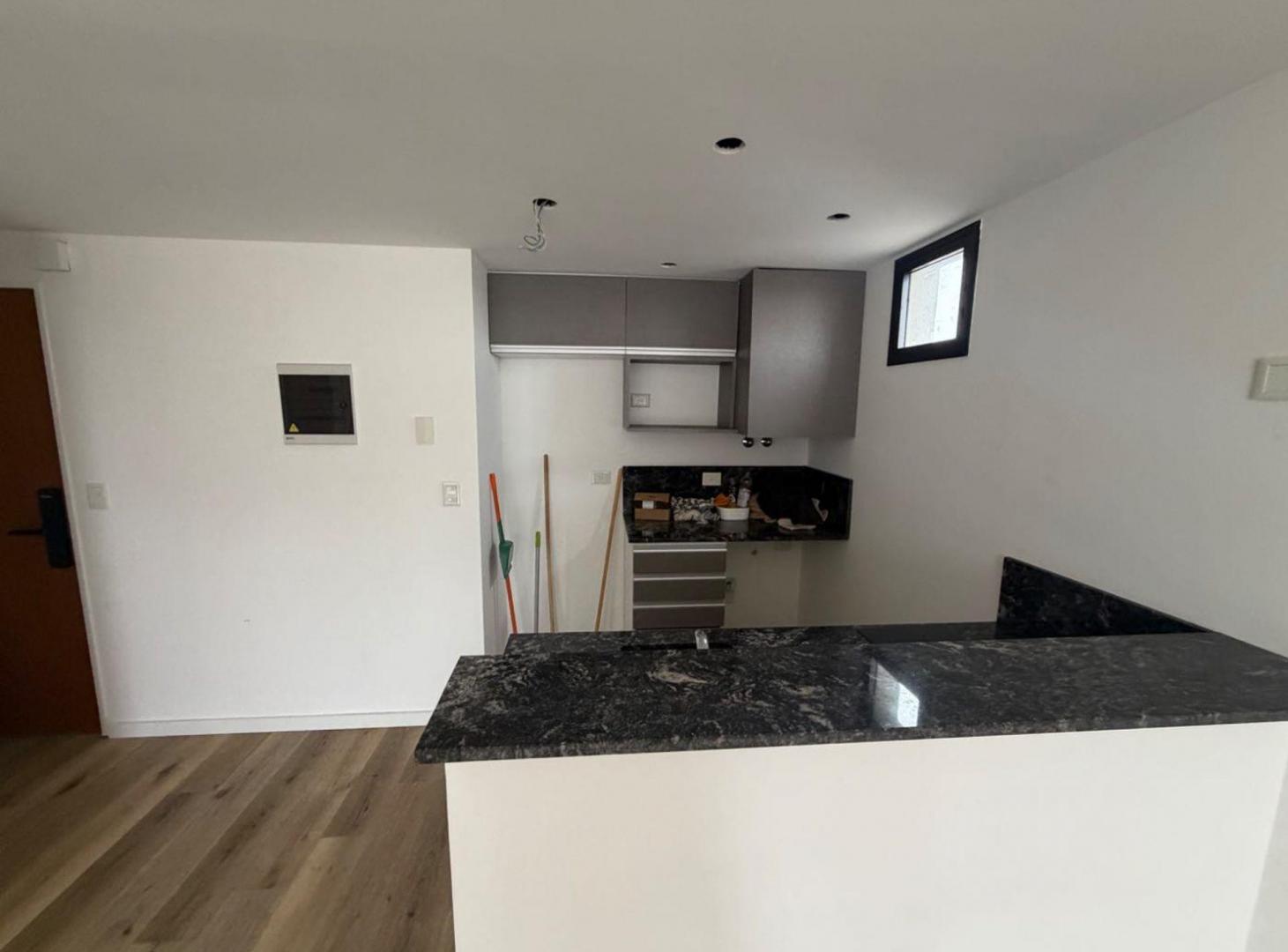 Foto de DEPARTAMENTO 2 AMBIENTES EN CHACARITA, imagen 4