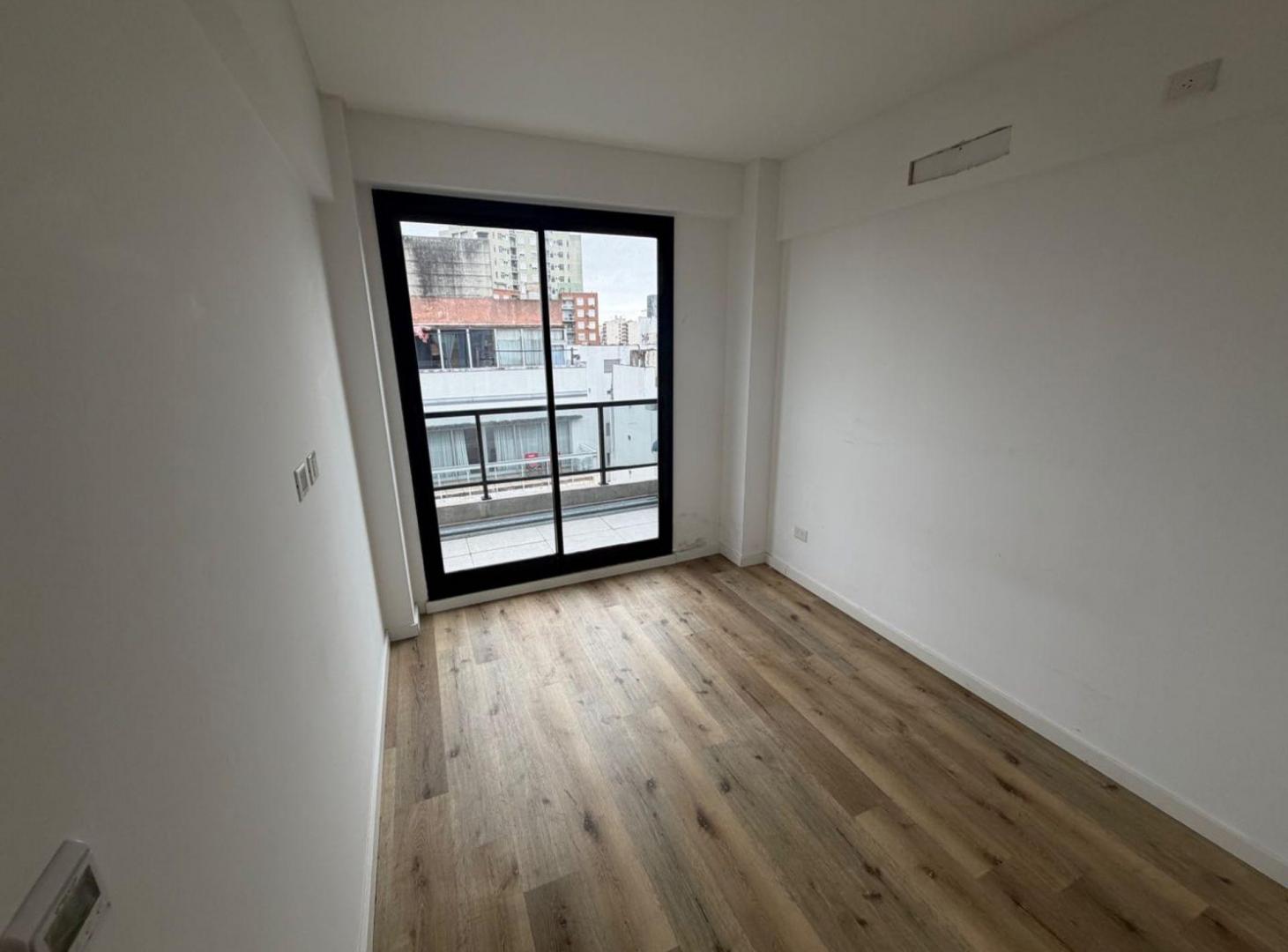Foto de DEPARTAMENTO 2 AMBIENTES EN CHACARITA, imagen 2