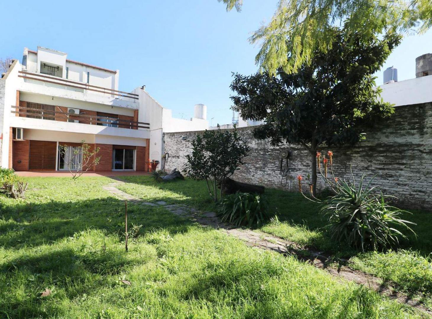 Foto de VENTA POMPEYA- Casa Lote propio + Garage+Jardín-, imagen 2