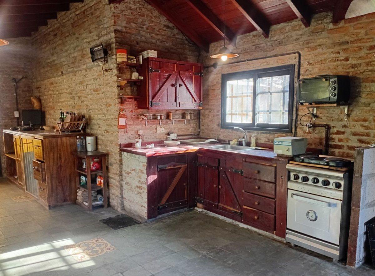 Foto de CASA EN VENTA CON PILETA Y AMPLIO TERRENO MORENO, imagen 5