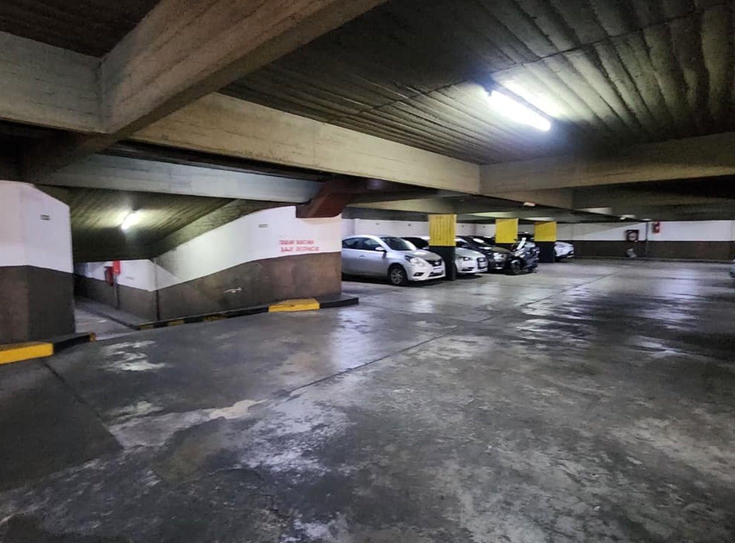 Foto de Venta cochera primer piso por rampa Belgrano,, imagen 2