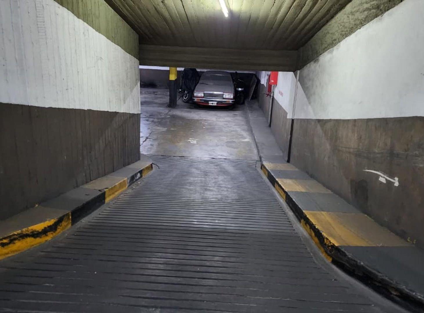 Foto de Venta cochera fija y cubierta en Belgrano, imagen 3