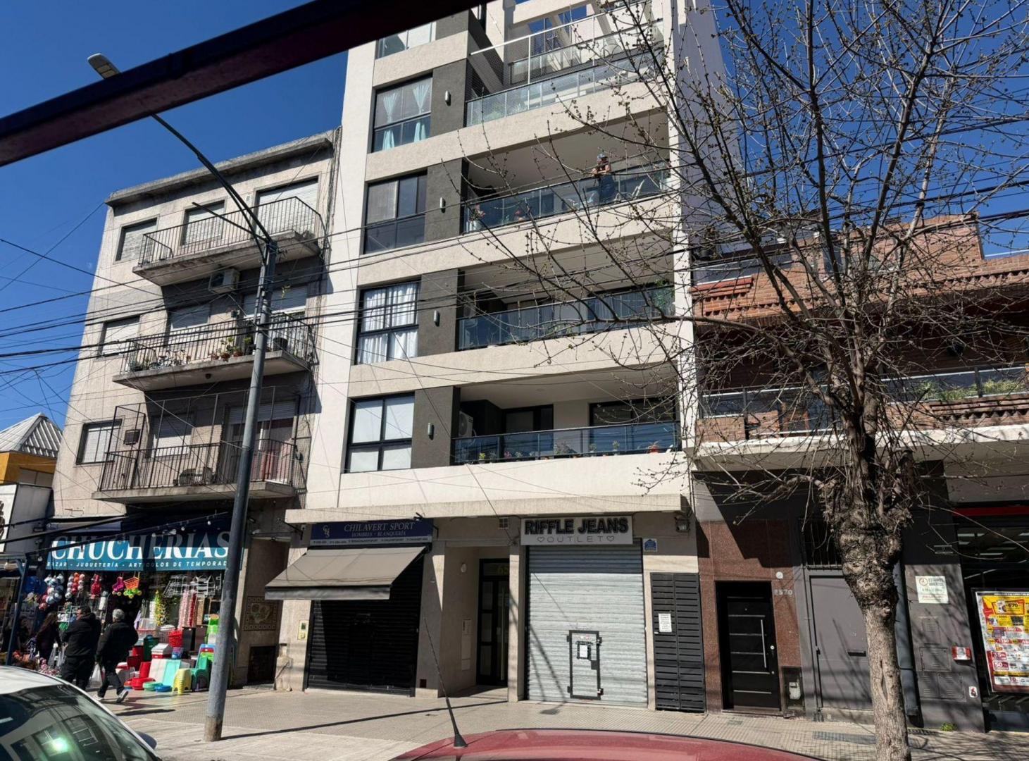Foto de Departamento en alquiler con patio en Lugano, imagen 2